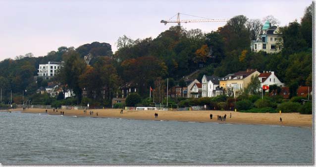 エーフェルゲンネ(Övelgönne)の砂浜